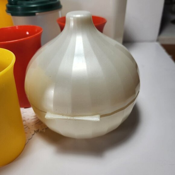 Vintage Tupperware Lot Replacement Cups Egg Cups Seperator Bowl Garlic K… - Picture 15 of 16